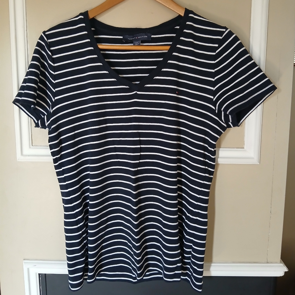 Tommy Hilfiger V Neck Tee Women's Size Large